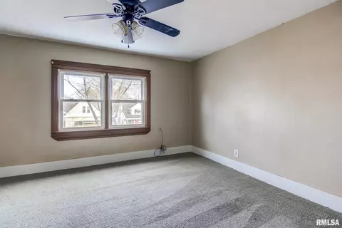 2351 S 10th St, Springfield, IL 62703 photo 8