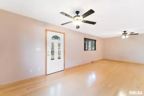 2024 N 16th St, Springfield, IL 62702 photo 9