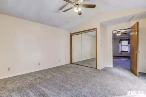 4297 N Walnut St, Springfield, IL 62707 photo 15