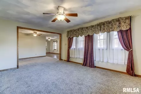 4297 N Walnut St, Springfield, IL 62707 photo 3