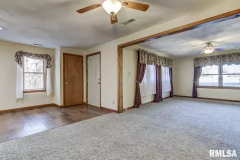 4297 N Walnut St, Springfield, IL 62707 photo 9