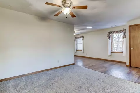 4297 N Walnut St, Springfield, IL 62707 photo 10