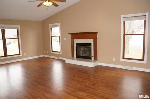 6504 Christine Ct, Springfield, IL 62712 photo 2