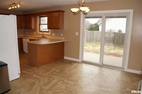 6504 Christine Ct, Springfield, IL 62712 photo 4