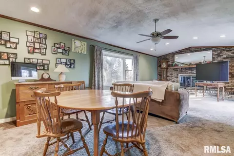 145 Nottingham Rd, Springfield, IL 62704 photo 9