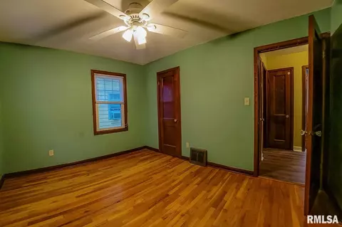 2036 N 20th St, Springfield, IL 62702 photo 17