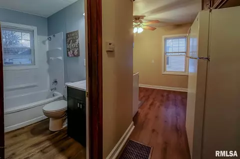 2036 N 20th St, Springfield, IL 62702 photo 12