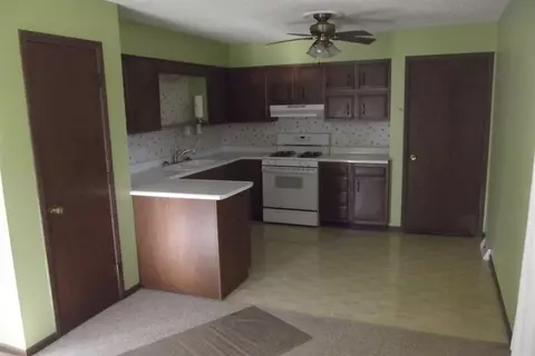 2113 Kaskaskia Dr, Springfield, IL 62702 photo 3