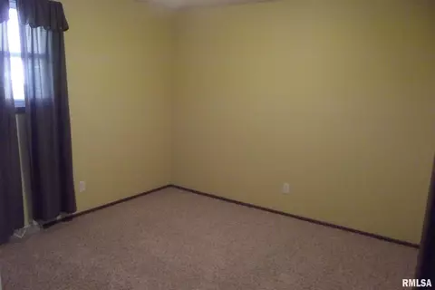 2113 Kaskaskia Dr, Springfield, IL 62702 photo 7