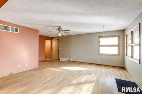 944 Westview Dr, Springfield, IL 62704 photo 13