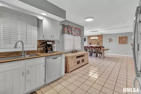 6231 Old Salem Ln, Springfield, IL 62711 photo 10