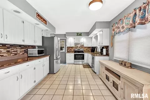 6231 Old Salem Ln, Springfield, IL 62711 photo 13