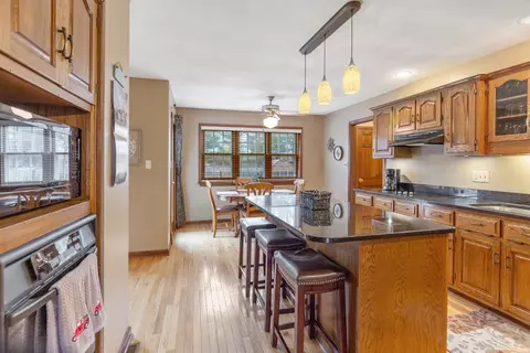 408 Old Tippecanoe Dr, Springfield, IL 62711 photo 4