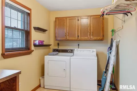 408 Old Tippecanoe Dr, Springfield, IL 62711 photo 8