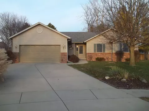 5201 Turnstone Dr, Springfield, IL 62711 photo 1