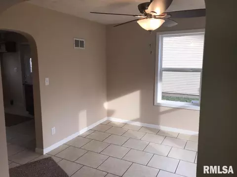 3029 Enos Ave, Springfield, IL 62702 photo 14