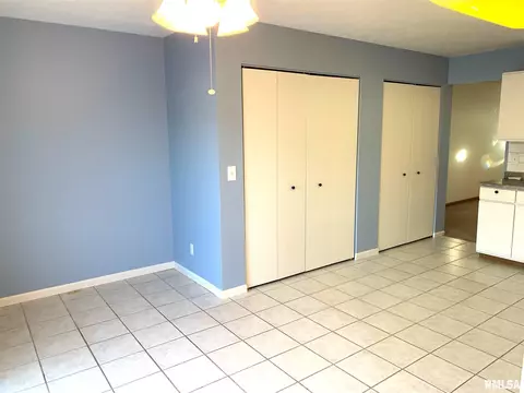 2003 Halifax Dr, Springfield, IL 62703 photo 10