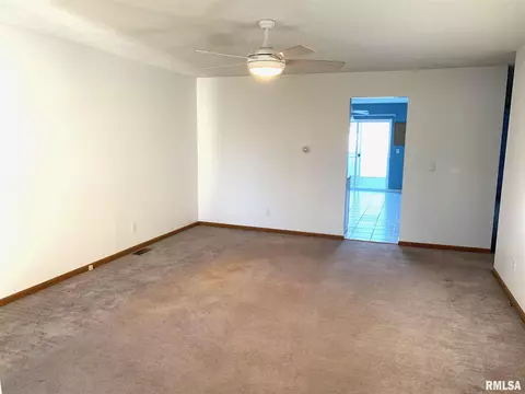 2003 Halifax Dr, Springfield, IL 62703 photo 5