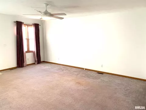 2003 Halifax Dr, Springfield, IL 62703 photo 4