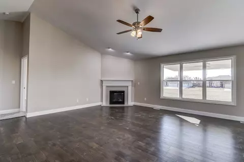 3516 Peach Tree Dr, Springfield, IL 62711 photo 2