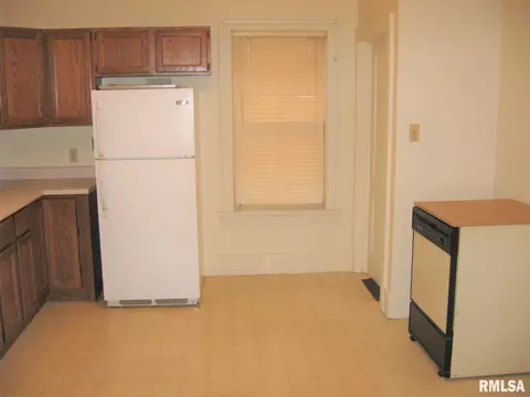 1143 N 1st St, Springfield, IL 62702 photo 3