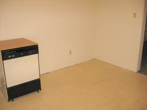 1143 N 1st St, Springfield, IL 62702 photo 5