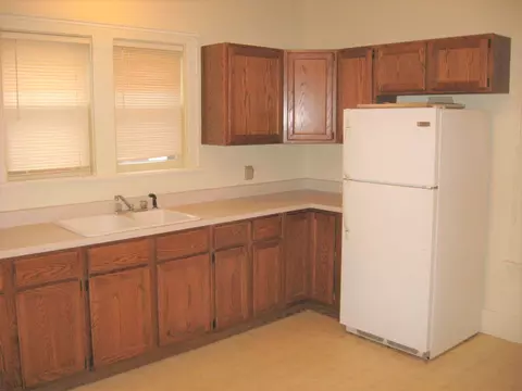 1143 N 1st St, Springfield, IL 62702 photo 2