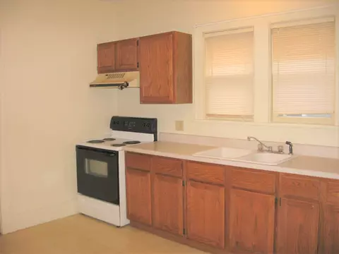 1143 N 1st St, Springfield, IL 62702 photo 4