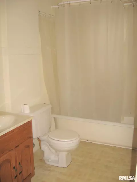 1143 N 1st St, Springfield, IL 62702 photo 13