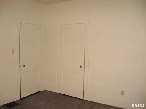 1143 N 1st St, Springfield, IL 62702 photo 10