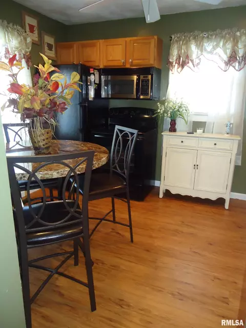 2224 Converse Ave, Springfield, IL 62702 photo 3
