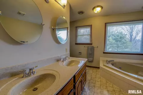 204 Prestwick Rd, Springfield, IL 62702 photo 36