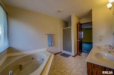 204 Prestwick Rd, Springfield, IL 62702 photo 33