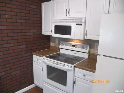 1649 W Adams St, Springfield, IL 62704 photo 6