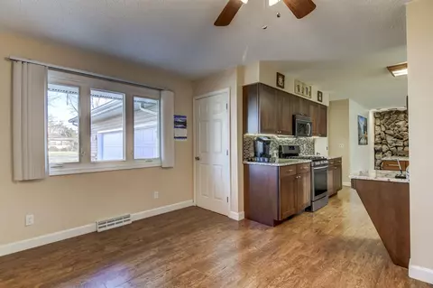 5 Longview Dr, Springfield, IL 62712 photo 4