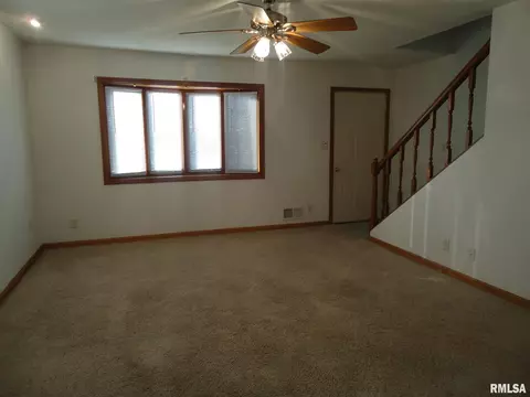 1716 N 29th St, Springfield, IL 62702 photo 2