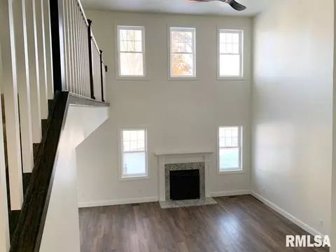 505 E Main St, Rochester, IL 62563 photo 7