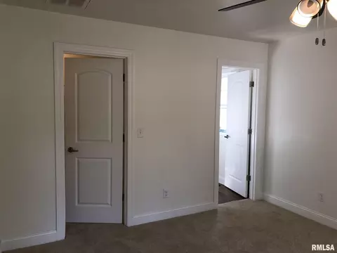 505 E Main St, Rochester, IL 62563 photo 16