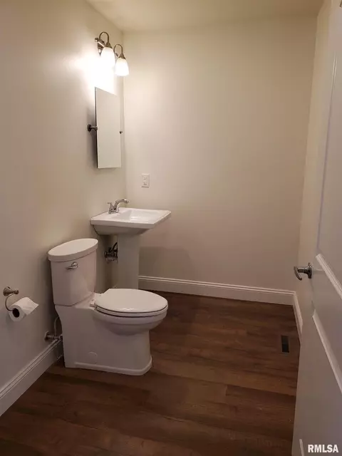 505 E Main St, Rochester, IL 62563 photo 13