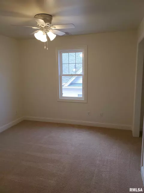 505 E Main St, Rochester, IL 62563 photo 19