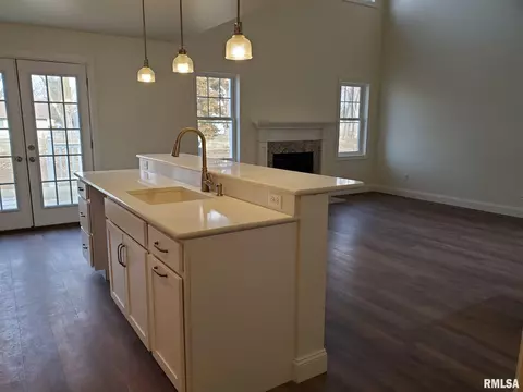 505 E Main St, Rochester, IL 62563 photo 5