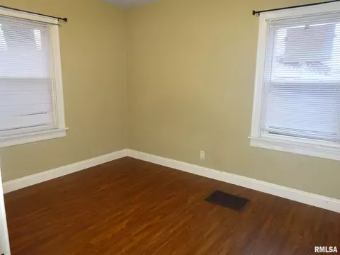 2821 S 5th St, Springfield, IL 62703 photo 16