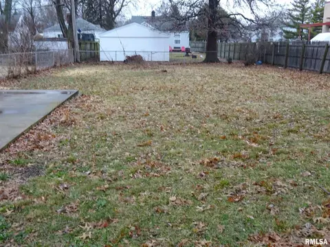 2821 S 5th St, Springfield, IL 62703 photo 4