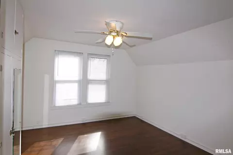 219 E Scarritt St, Springfield, IL 62704 photo 9