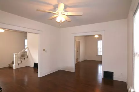 219 E Scarritt St, Springfield, IL 62704 photo 3