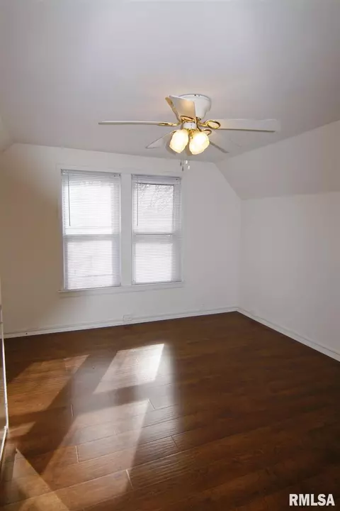 219 E Scarritt St, Springfield, IL 62704 photo 16