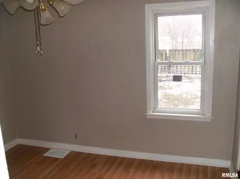 320 S Paul St, Springfield, IL 62703 photo 4