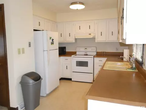 227 Bellerive Rd, Springfield, IL 62704 photo 11