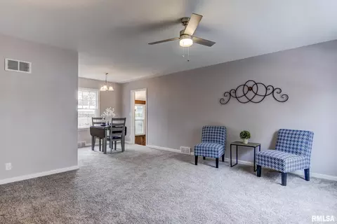 2201 S 1st St, Springfield, IL 62704 photo 5