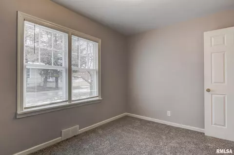 2201 S 1st St, Springfield, IL 62704 photo 17